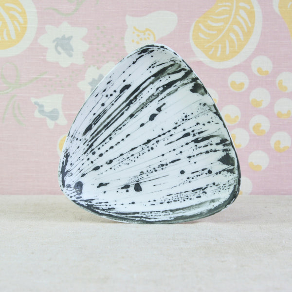 Susan Parkinson curved triangular porcelain dish with a sculptural mid-century Modernist form