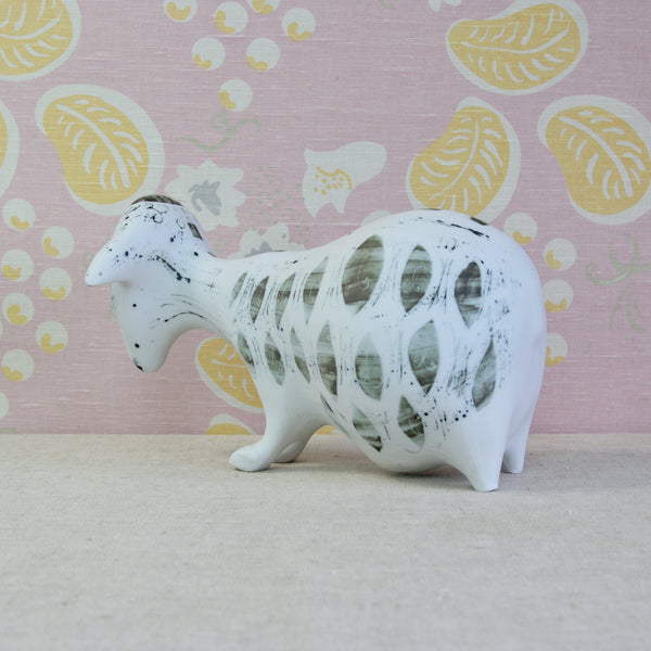 Susan Parkinson Sheep in the wider context of post-war British ceramics and the work of William Newland