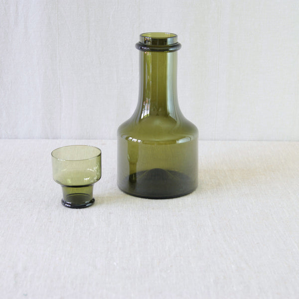 Tapio Wirkkala 2508 Rengaskaula Ring-Neck bottle for Iittala, along with matching 2008 wine glass. Designed 1959.