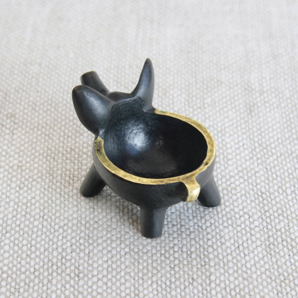 Top down view. Austrian Modernist pig sculpture by Walter Bosse, Herta Baller production, early 1950s, reflecting Viennese mastery of form and material.