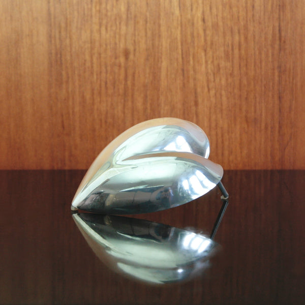 Metallic heart-shaped or leaf-shaped sterling silver bowl with biomorphic contours by Tapio Wirkkala.