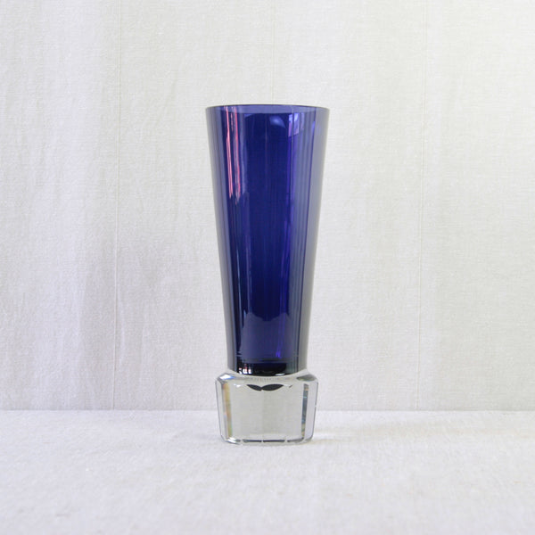 Unto Suominen Scandinavian mid-century glass vase, combining deep purple colour with a precisely cut clear crystal pedestal foot.