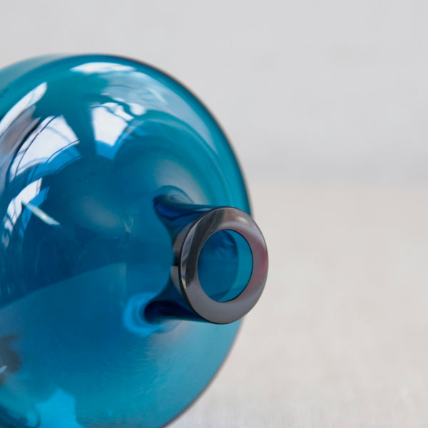Thick glass rim in perfect condition on an iconic Helena Tynell Katedraali vase, vintage 1963 Riihimäki hand-blown turquoise-blue