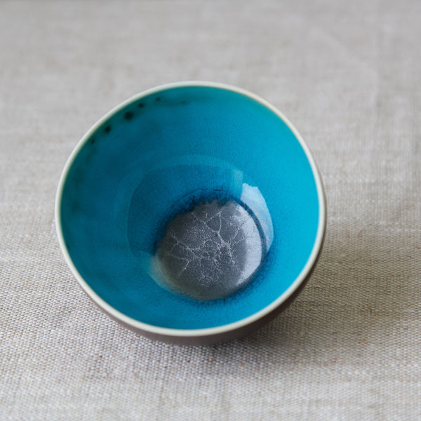 Modernist Friedl Holzer-Kjellberg ceramic bowl, produced at Arabia, Finland, 1950's