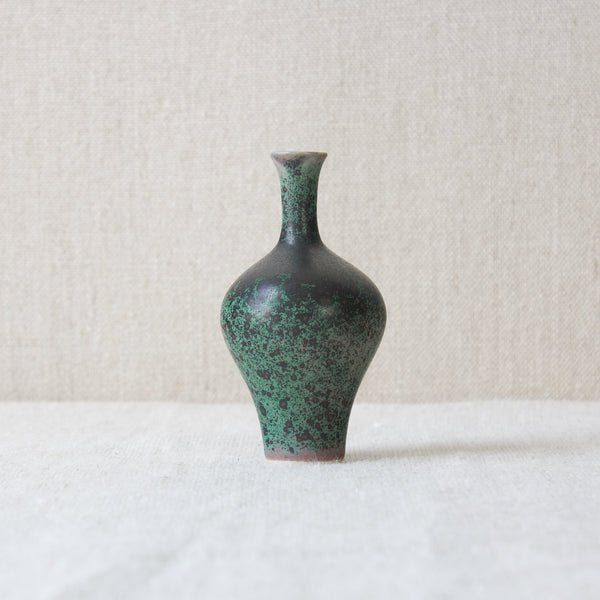 Vintage Finnish studio pottery vase by Annikki Hovisaari, Arabia, 1960, with dappled eggshell glaze