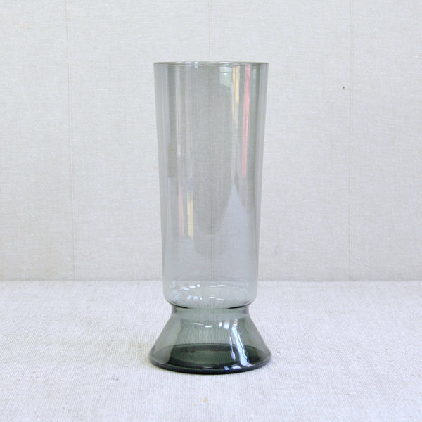 Tallest, 22.5 cm, version of Kaj Franck's turn mould blown silver-grey  model KF 14288 vase. Vintage and collectble Nuutajarvi Notsjo design from the 1960s.