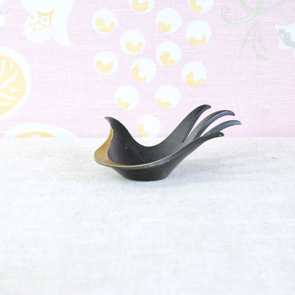 Walter Bosse hand ashtray in patinated brass, an elegant piece of 1950s Viennese Modernist design from Art & Utility.