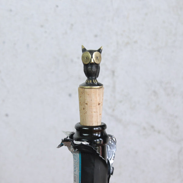 Head on profile image of a Walter Bosse owl shaped bottle stopper made by Herta Baller in 1950's Vienna, Austria.