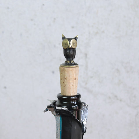Head on profile image of a Walter Bosse owl shaped bottle stopper made by Herta Baller in 1950's Vienna, Austria.