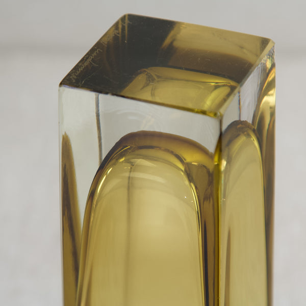 Close up of the base of a model 296 vase by Kaj Franck. This geometric design was produced by Nuutajärvi Notsjö, Finlands leading glass manufacturer.