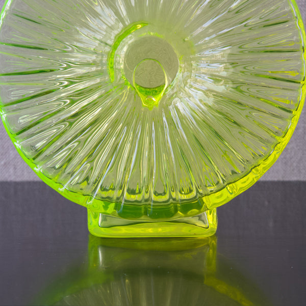 Detail of textured uranium glass Aurinkopullo by Helena Tynell