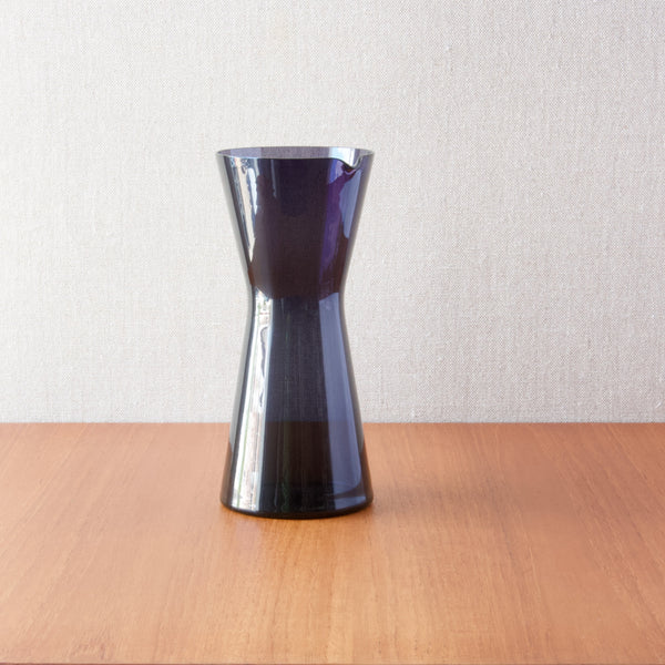 Modernist Finnish purple glass 1610 pitcher by Kaj Franck Nuutajarvi Notsjo, Finland