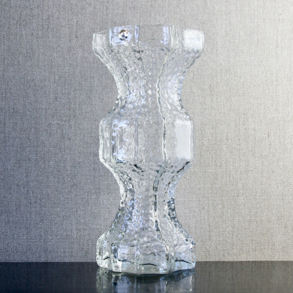 Clear glass Fenomena 1419 vase designed by Nanny Still in 1967 as part of the Fantasma series, produced by Riihimaen Lasi Oy Finland