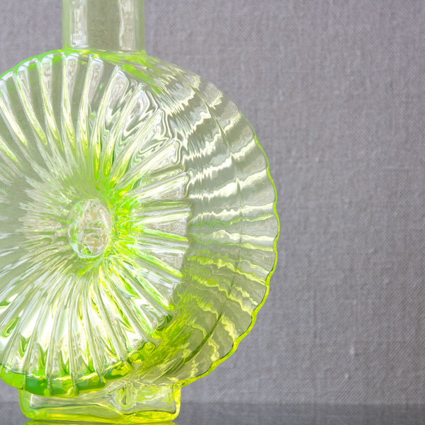 Modernist uranium glass Aurinkopullo vase by Helena Tynell, Riihimaki, Finland 