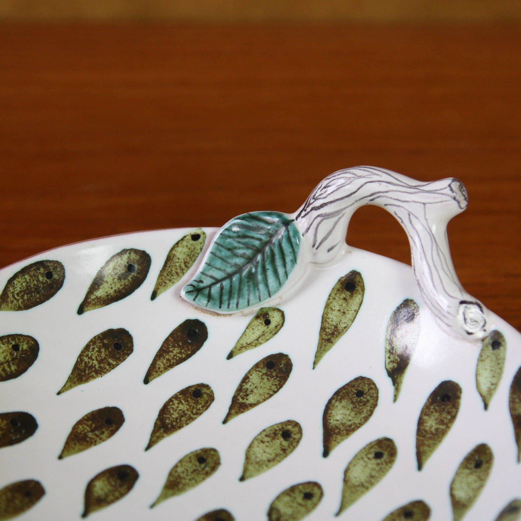 Stig Lindberg Faience Leaf Dish – Art & Utility