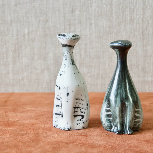 Two abstract modernist British 1950s ceramic design cats by Susan Parkinson Pottery 1950s 